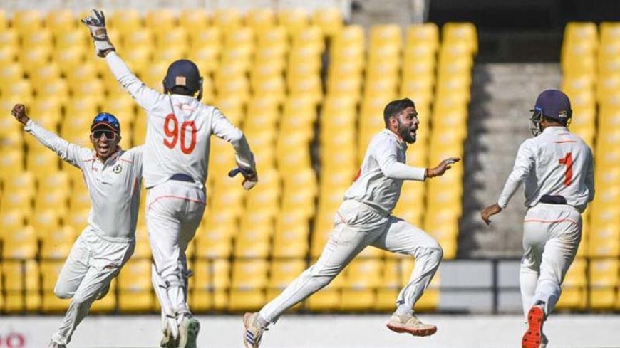 विदर्भ ने 42 बार के चैंपियन मुंबई को हराकर रणजी ट्रॉफी के फाइनल में प्रवेश किया, सेमीफाइनल में 80 रनों से जीत