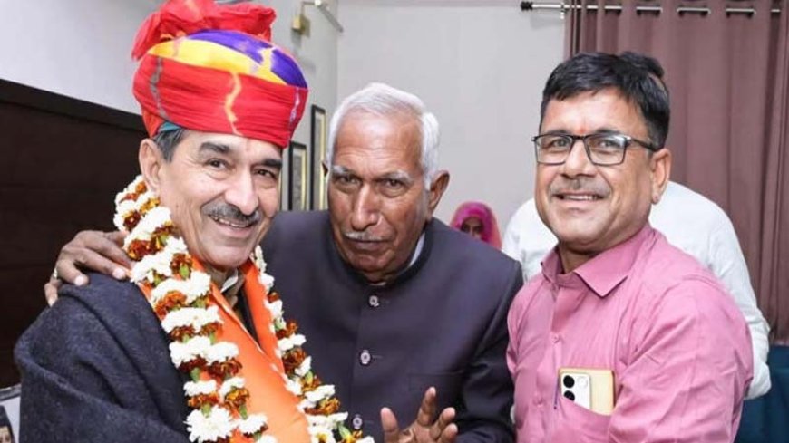 आरएसएस के पूर्व प्रचारक, वसुंधरा के तहत मुख्य सचेतक – कौन हैं मदन राठौड़, जो निर्विरोध राजस्थान भाजपा के नए प्रदेश अध्यक्ष चुने गए?
