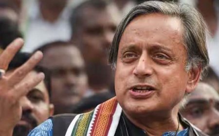 प्राइवेट मेंबर्स बिजनेस हटाए जाने पर थरूर ने सरकार पर साधा निशाना