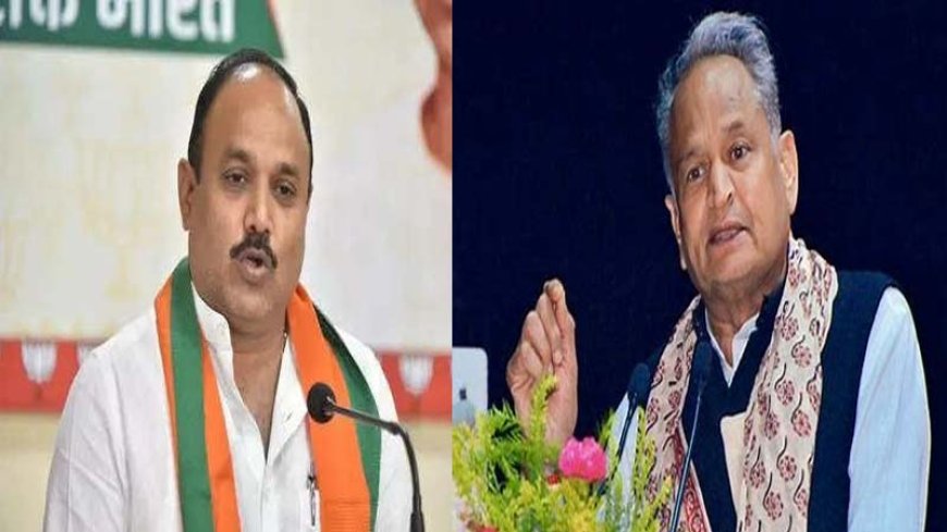 पूर्व सीएम गहलोत पर लगे आरोपों से कांग्रेस विधायकों का हंगामा, सदन में तीखी नोकझोंक