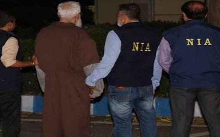 26/11 के साज़िशकर्ता तहव्वुर राणा को दिल्ली कोर्ट में पेश किया गया, NIA ने 20 दिन की कस्टडी की मांग की