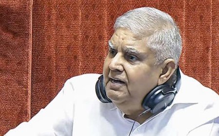 उच्च न्यायालय के जज यशवंत वर्मा के घर से नकदी मिलने के मामले में FIR क्यों नहीं दर्ज हुई? उपराष्ट्रपति जगदीप धनखड़ का सवाल