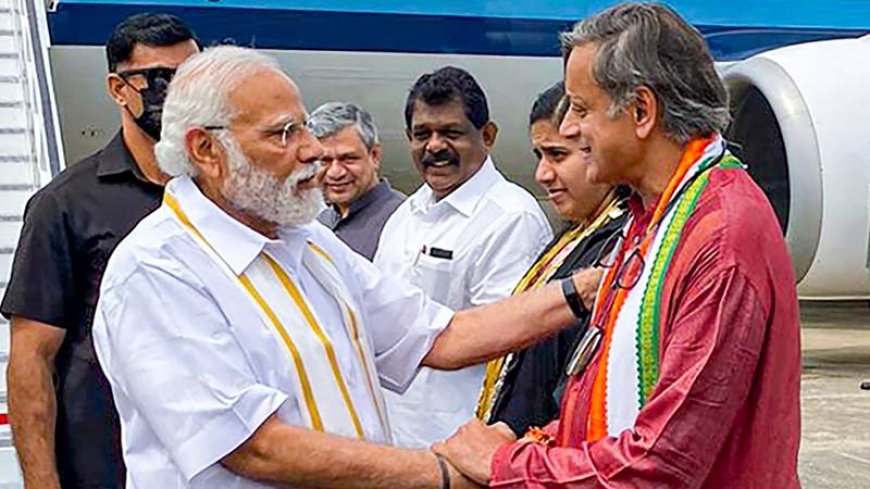 शशि थरूर ने मोदी सरकार की कोविड वैक्सीन कूटनीति की सराहना करते हुए बताया, 'अंतरराष्ट्रीय नेतृत्व का शक्तिशाली उदाहरण'