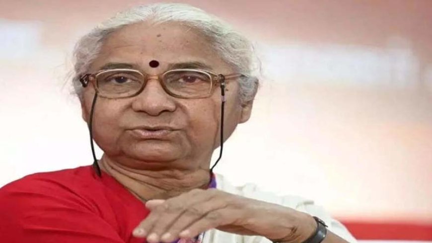 दिल्ली कोर्ट ने मेधा पाटकर के खिलाफ गैर-जमानती वारंट जारी किया