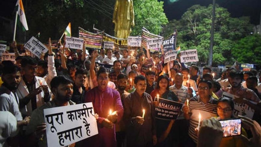 भारत ने नफरत फैलाने के आरोप में 16 पाकिस्तानी यूट्यूब चैनल किए प्रतिबंधित, सूची जारी