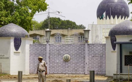 भारत ने 'जासूसी गतिविधियों' के चलते एक और पाकिस्तानी अधिकारी को देश से निकाला