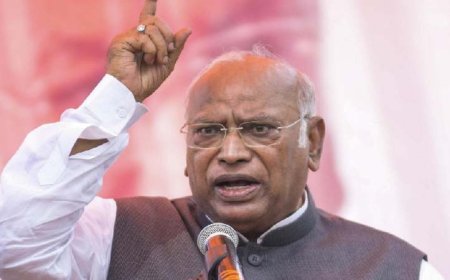 खड़गे का मोदी सरकार पर हमला: "2014 से बैंक धोखाधड़ी में 416% की बढ़ोतरी, फर्जीवाड़ा इस सरकार की रगों में बहता है"