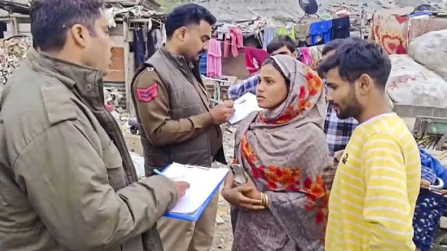 "भारत में रहने का अधिकार केवल नागरिकों को.." सुप्रीम कोर्ट का रोहिंग्या पर बड़ा फैसला