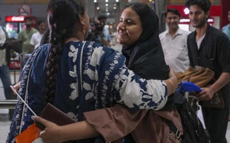 ईरान से 290 भारतीय छात्रों को लेकर उड़ान दिल्ली पहुंची, आज दो और फ्लाइट्स के पहुंचने की संभावना