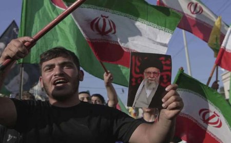 ईरान पर अमेरिका-इज़राइल के हमलों का भीषण असर: 627 की मौत, 4,870 घायल, परमाणु ठिकाने बुरी तरह क्षतिग्रस्त, शीर्ष जनरलों की मौत