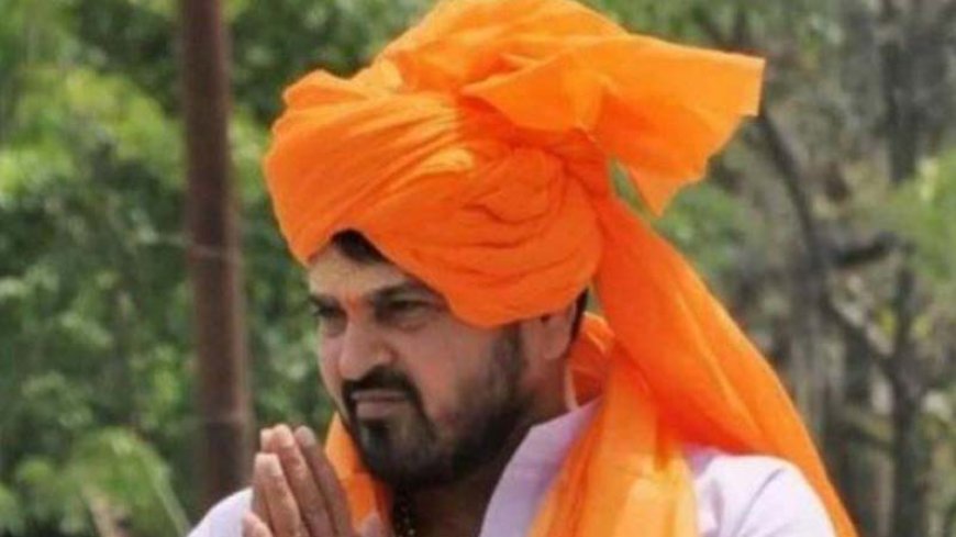 विनेश फोगाट के गृह क्षेत्र में पहुंचे बृजभूषण, खापों में आक्रोश