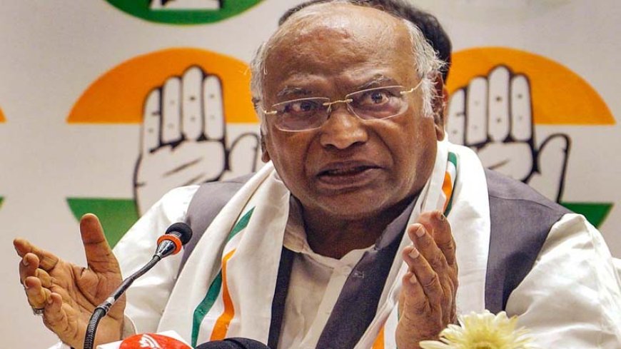 “आरएसएस आज़ादी और महिलाओं को मताधिकार देने के खिलाफ था” : मल्लिकार्जुन खड़गे