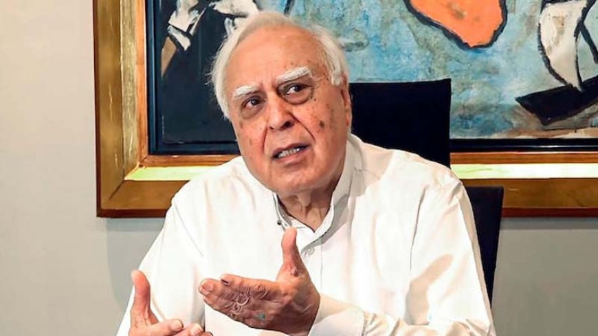 "कभी कोर्ट में मांगी थी माफी, अब गांधी परिवार पर निशाना क्यों?" – कपिल सिब्बल का केजरीवाल पर हमला