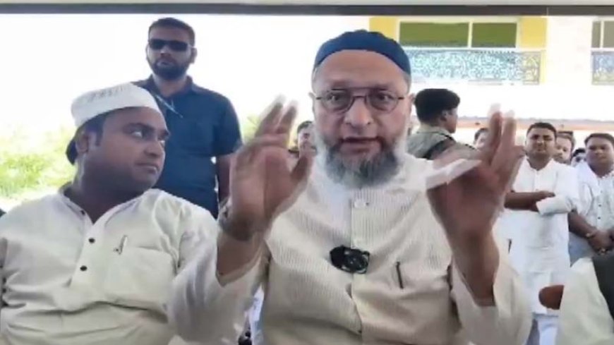 ‘मुसलमान का ईमान अधूरा है जब तक…’: ‘आई लव मुहम्मद’ विवाद पर असदुद्दीन ओवैसी की प्रतिक्रिया