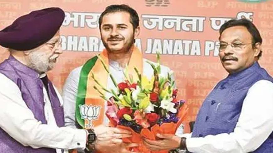 “कश्मीरी पंडितों का इस्तेमाल सिर्फ़ राजनीति के लिए हुआ, पीएम और गृह मंत्री ने एक बार भी उनके कैंप का दौरा नहीं किया”.. भाजपा नेता का अपनी ही पार्टी पर आरोप