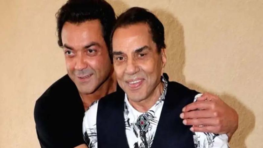 दिग्गज अभिनेता धर्मेंद्र के पुत्र बेटे बॉबी देओल ने जब बताई थी पिता की दूसरी पत्नी हेमा मालिनी के साथ रहने की सच्चाई