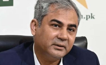 एशिया कप 2025 ट्रॉफी विवाद: PCB प्रमुख मोहसिन नक़वी ने भारत के लिए रखीं शर्तें.. बोले, ट्रॉफी लेने दुबई आना होगा