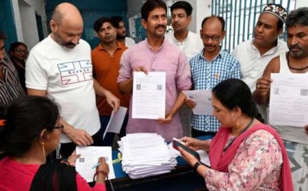 बंगाल में एसआईआर विवाद: ‘अवैध रूप से मतदाता जोड़ने’ के आरोपी अधिकारियों पर कार्रवाई को लेकर चुनाव आयोग ने मुख्य सचिव से रिपोर्ट मांगी