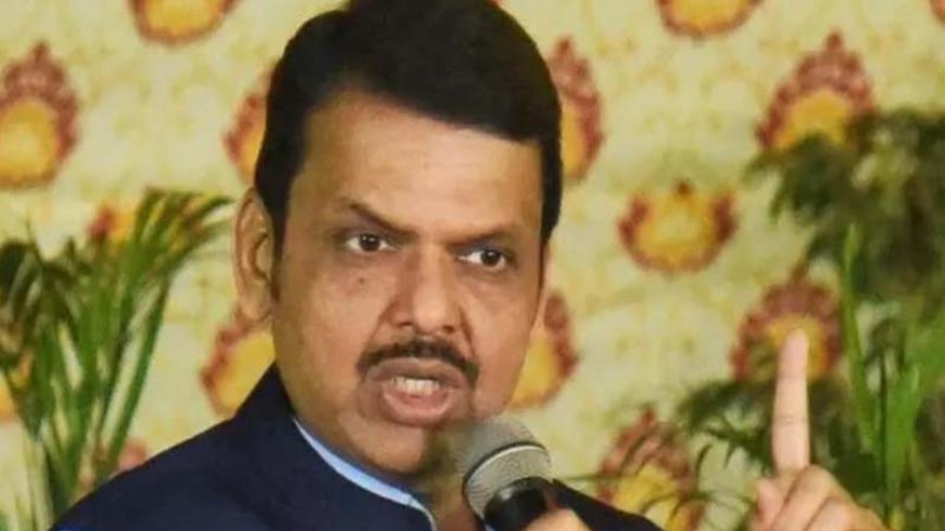 महाराष्ट्र निकाय चुनाव: मुख्यमंत्री फडणवीस की चेतावनी के बाद अकोट में भाजपा–एमआईएम गठबंधन टूटा, विधायक को कारण बताओ नोटिस