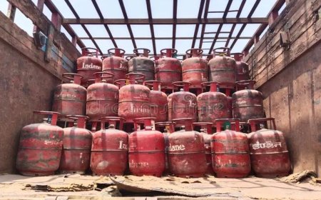 दिल्ली में LPG संकट: अस्पतालों को पहली प्राथमिकता, रेस्टोरेंट तीसरे नंबर पर; पूरे शहर के लिए रोज़ सिर्फ 1800 सिलेंडर