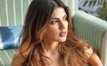 एनडीपीएस कोर्ट ने रिया चक्रवर्ती और परिवार के बैंक खाते किए अनफ्रीज, NCB की प्रक्रिया में कमी पाई