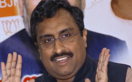 राष्ट्रीय सरेंडर संघ’ टिप्पणी पर सियासी घमासान, राहुल गांधी का हमला..राम माधव ने मांगी माफी