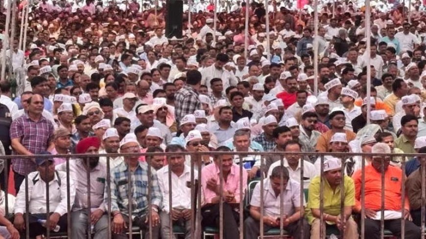 TET अनिवार्यता पर देशभर में विरोध, 20 लाख से अधिक सरकारी शिक्षकों की नौकरी पर संकट