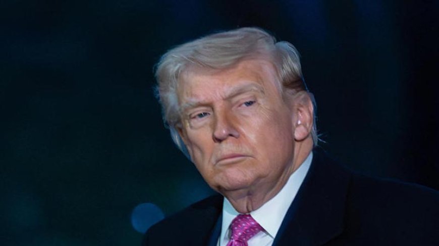 डोनाल्ड ट्रंप का बड़ा बयान: ‘ईरान बेहद कमजोर और बेबस’, नाकेबंदी के बाद तेल बिक्री पर रोक की चेतावनी