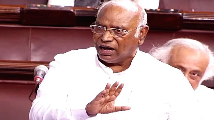 मोदी पर टिप्पणी को लेकर चुनाव आयोग का कांग्रेस अध्यक्ष खड़गे को नोटिस, 24 घंटे में मांगा जवाब