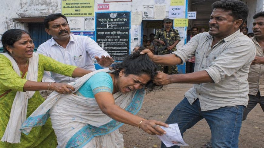 पश्चिम बंगाल में मतदान केंद्र के बाहर पति का हमला, घंटों इंतजार कर पत्नी पर बोला धावा..!
