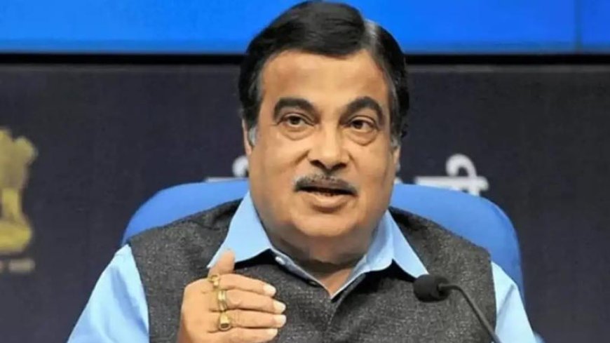 पेट्रोल-डीजल वाहनों का भारत में कोई भविष्य नहीं: नितिन गडकरी की ऑटो कंपनियों को कड़ी चेतावनी