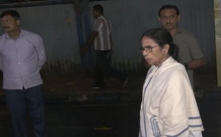 Mamata Banerjee स्ट्रॉन्गरूम तक पहुंचीं, All India Trinamool Congress का धरना..बंगाल में देर रात EVM पर सियासी घमासान..!