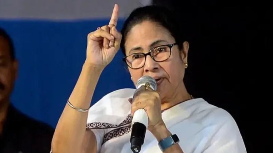 बंगाल में हार के बाद टीएमसी में दरार? ममता और अभिषेक बनर्जी के खिलाफ उठने लगे पार्टी के भीतर से सवाल