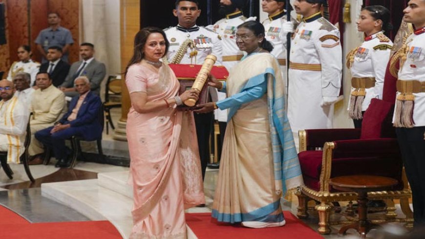 राष्ट्रपति ने 66 पद्म पुरस्कार प्रदान किए; अभिनेता धर्मेंद्र और वायलिन वादक एन. राजम सम्मानित