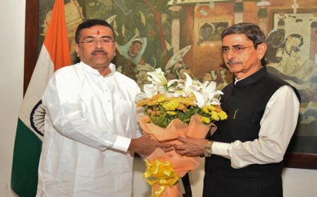 पश्चिम बंगाल मंत्रिमंडल विस्तार: मुख्यमंत्री सुवेंदु अधिकारी सरकार में 35 मंत्रियों ने ली शपथ, मंत्रिपरिषद की संख्या 40 पहुंची