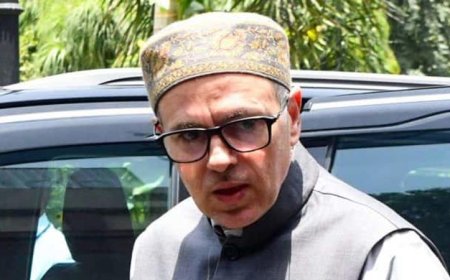 'हमारे सिद्धांत बिकाऊ नहीं हैं': विपक्षी दलों के NDA की ओर झुकाव के बीच उमर अब्दुल्ला ने खींची स्पष्ट लकीर