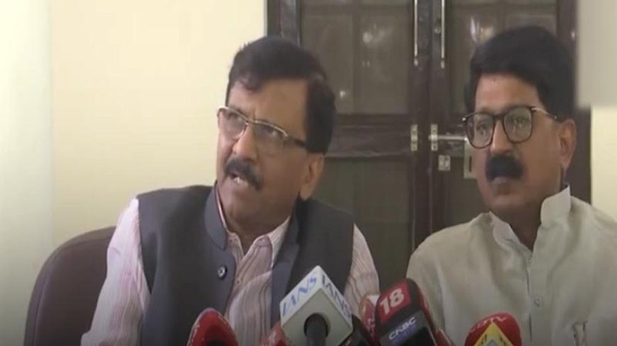 संजय राउत फिर भड़के: उद्धव ठाकरे की अहम बैठक से गायब रहे बागी सांसदों पर साधा निशाना, कहा- पार्टी से की गद्दारी