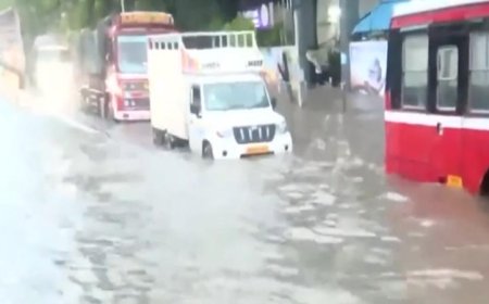 मुंबई में भारी बारिश का कहर, दिल्ली में भी मानसून के और अधिक मजबूत होने की संभावना