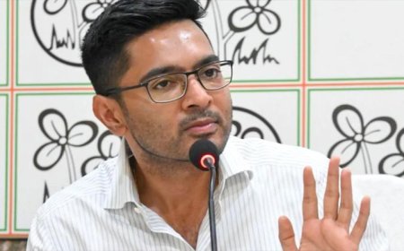 'भारत में इलाज उपलब्ध है': कलकत्ता हाईकोर्ट ने आंखों के इलाज के लिए विदेश यात्रा की मांग करने वाली अभिषेक बनर्जी की याचिका खारिज की