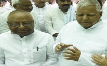 लालू प्रसाद यादव की आरजेडी (राजद) ने बिहार में अपनी सभी संगठनात्मक इकाइयों को भंग किया