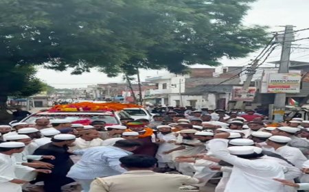 'शेर आया, शेर आया': यूपी में मदरसा बच्चों ने किया बृजभूषण का भव्य स्वागत