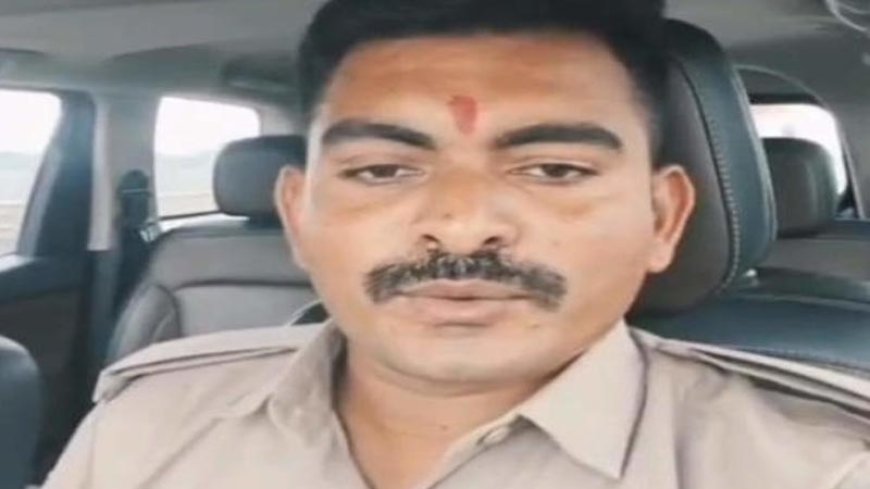 जंतर-मंतर पर प्रदर्शन के बाद 2029 के लोकसभा चुनाव में पीएम नरेंद्र मोदी के समर्थन के लिए गुजरात के पुलिसकर्मी का इस्तीफा