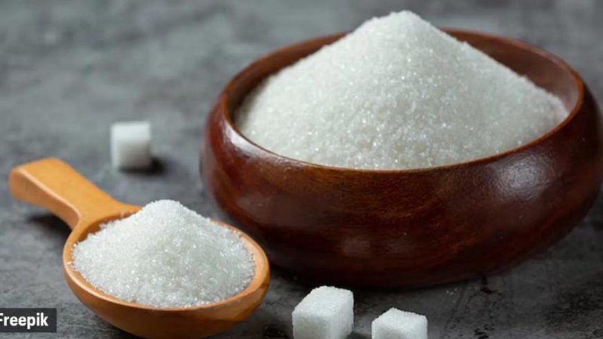 लगभग 10 वर्षों के बाद, कीमतों में उछाल के कारण भारत ने चीनी के शुल्क मुक्त आयात की अनुमति दी