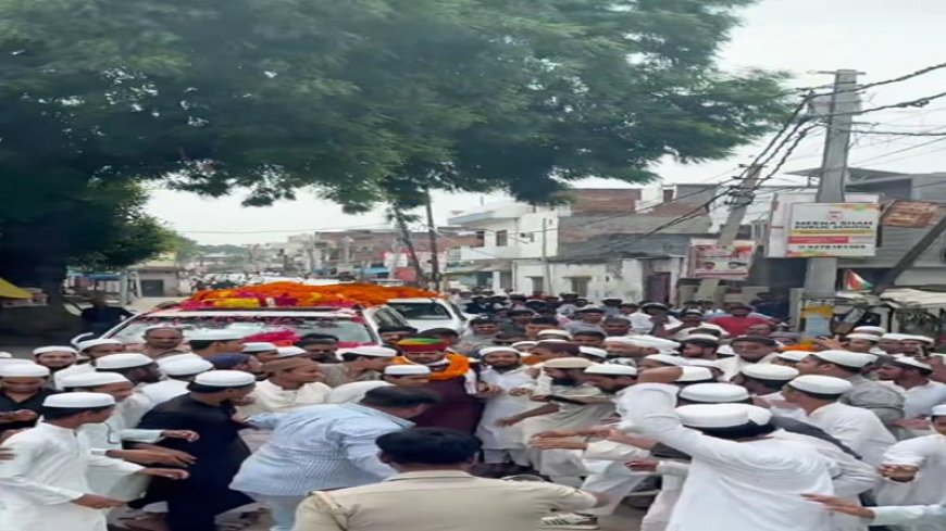 'शेर आया, शेर आया': यूपी में मदरसा बच्चों ने किया बृजभूषण का भव्य स्वागत