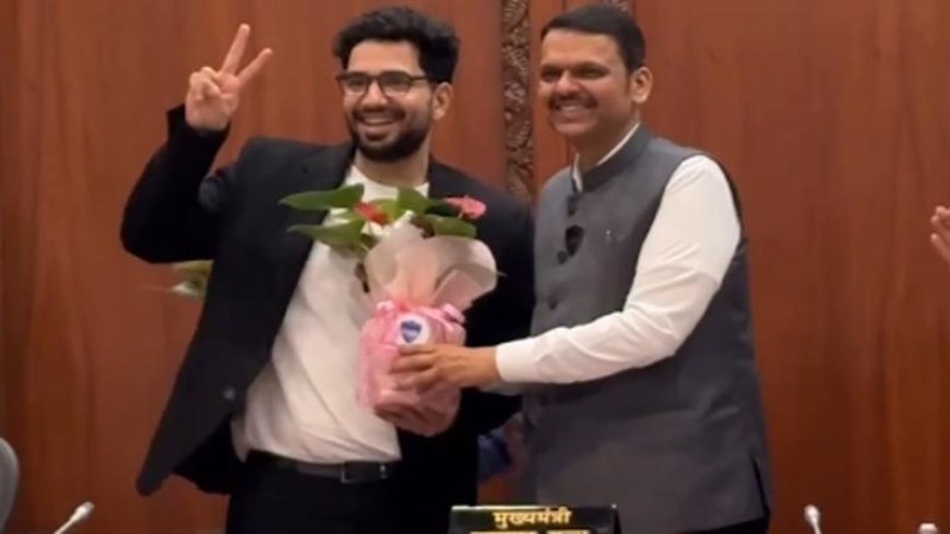 साइबर सेल से समन से लेकर सम्मान तक... समय रैना ने फडणवीस के सामने सुनाया किस्सा, बोले- ‘1930 नंबर मैंने सेव कर रखा है’