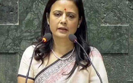 महुआ मोइत्रा के खिलाफ गैर-जमानती धाराओं के तहत मामला दर्ज