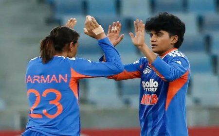 भारत ने श्रीलंका को महिला एशिया कप फाइनल में 72 रनों से हराया लेकिन पुरुष टीम की तरह ही भारतीय महिलाओं ने भी मोहसिन नकवी के हाथों से नहीं ली ट्रॉफी..!