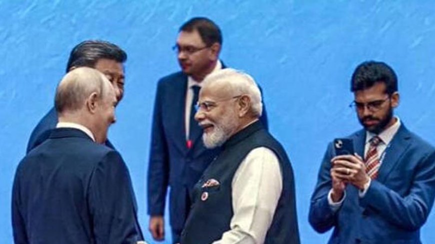 शहबाज शरीफ की मौजूदगी में, मोदी ने SCO में आतंकवाद पर 'दोहरे मापदंड' की आलोचना की